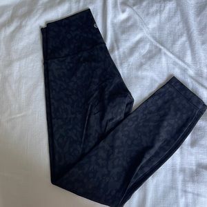 Lululemon Wunder Under Leggings Size 6